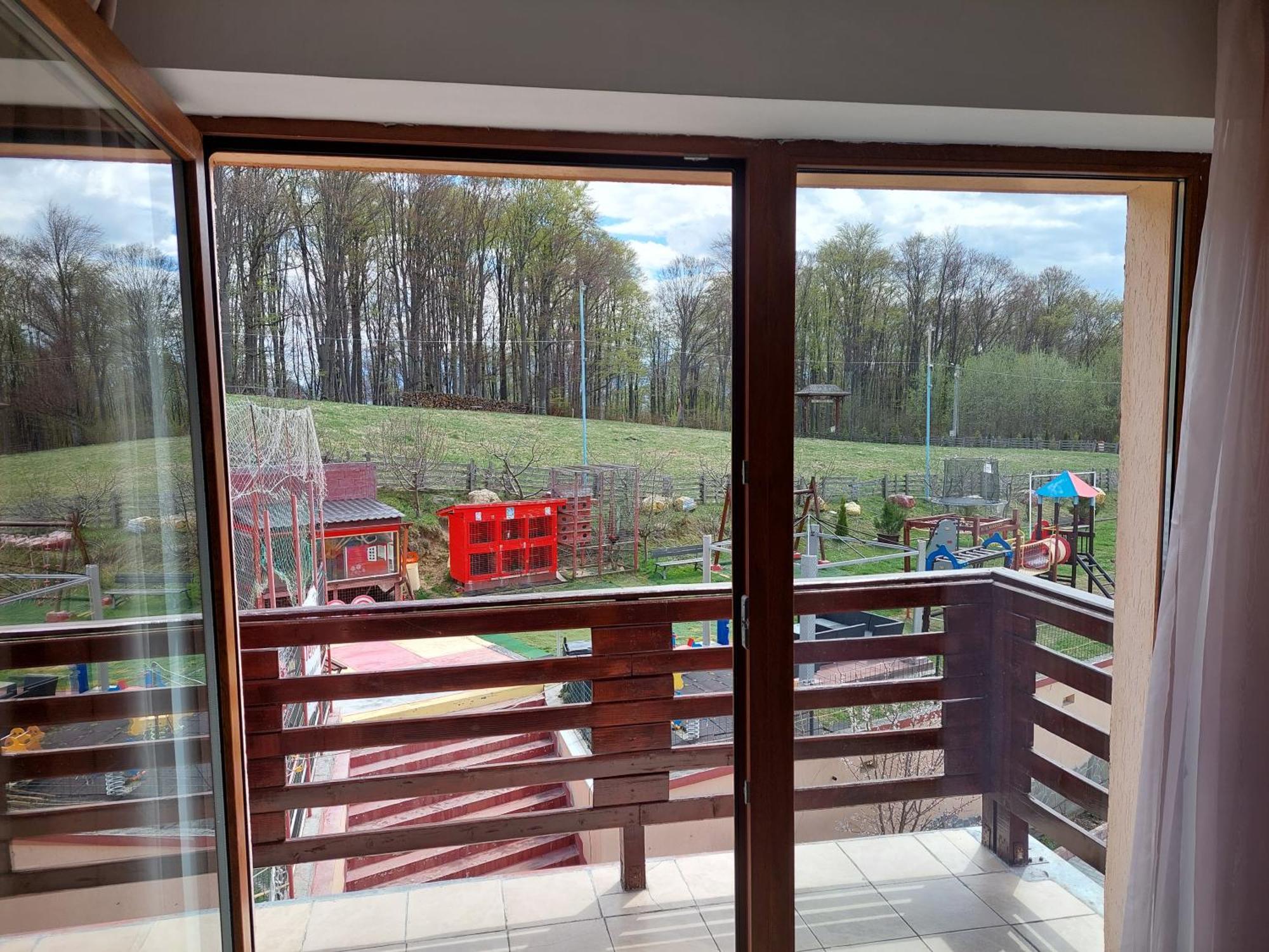 Pension Chalet Poiana Marului Ranch Экстерьер фото